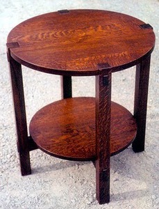 Round Lamp Table